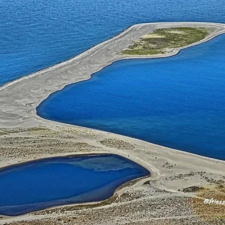 La Gatta Bianca Bed & Breakfast Oliveri